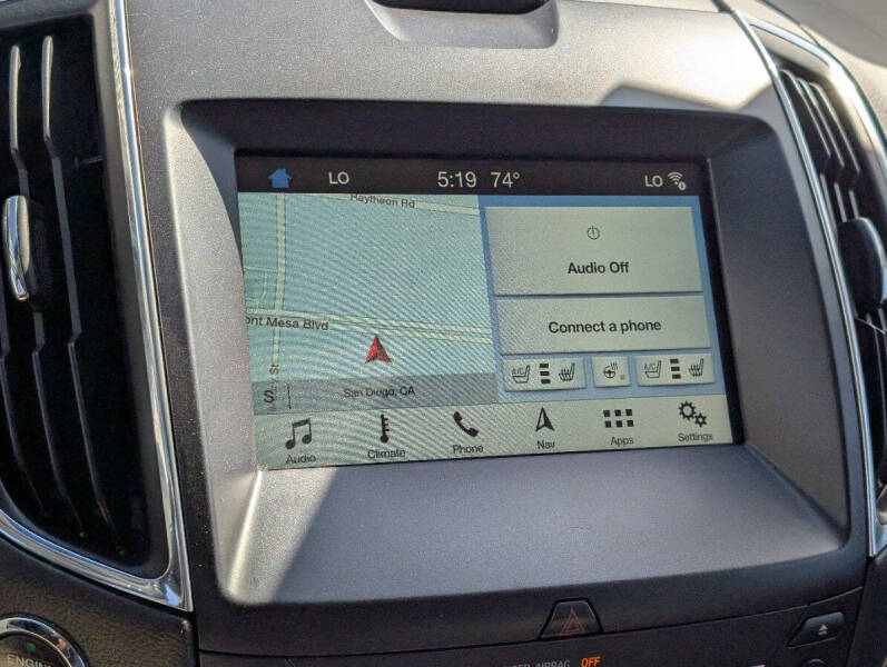 2017 Ford Edge Titanium