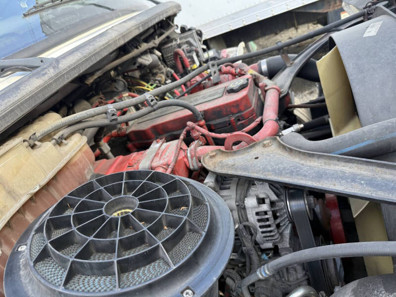 2018 Freightliner M2 106