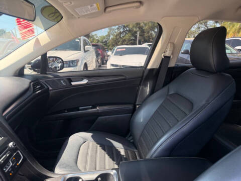 2018 Ford Fusion SE