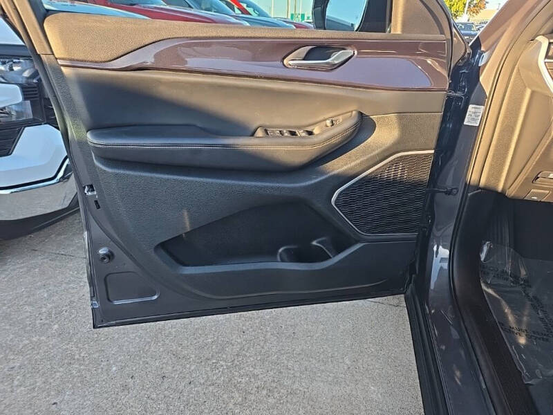 2022 Jeep Grand Cherokee Altitude