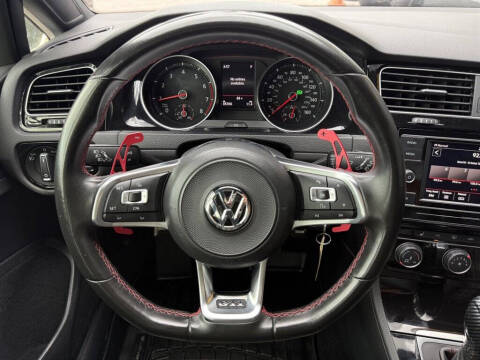 2018 Volkswagen Golf GTI SE