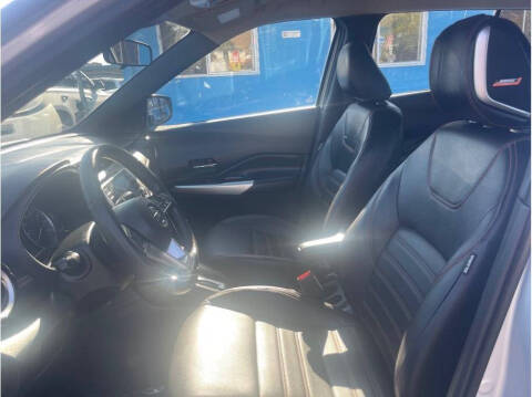 2020 Nissan Kicks SR