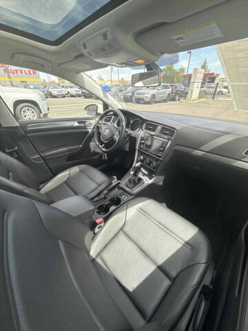 2020 Volkswagen Golf TSI