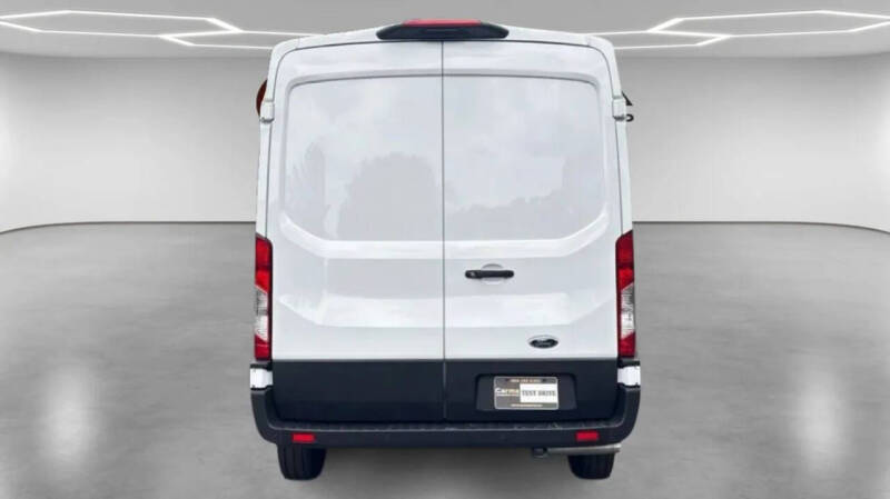2025 Ford Transit 250