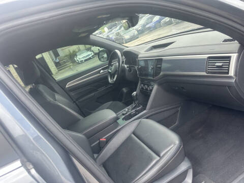 2020 Volkswagen Atlas Cross Sport V6 SEL R-Line 4Motion