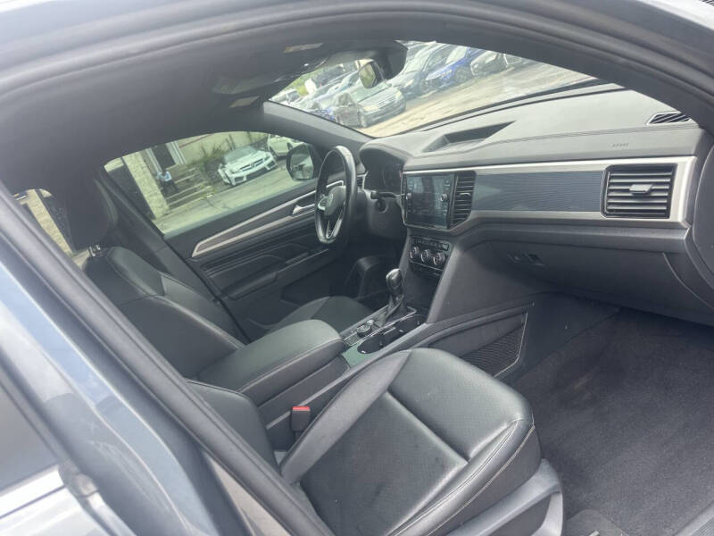 2020 Volkswagen Atlas Cross Sport V6 SEL R-Line 4Motion