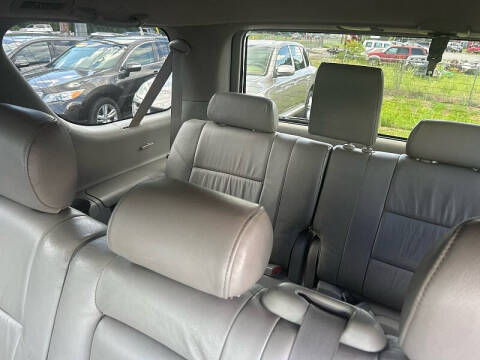 2005 Toyota Sequoia SR5