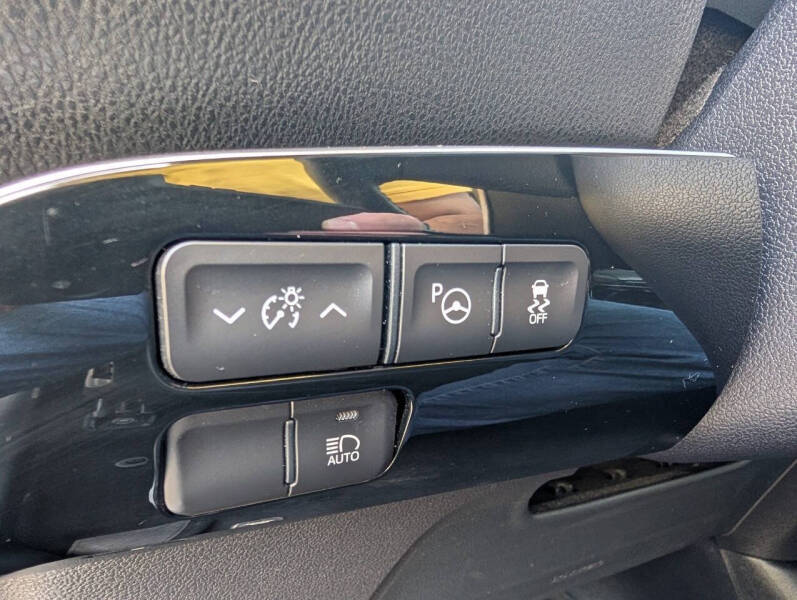 2017 Toyota Prius Four Touring