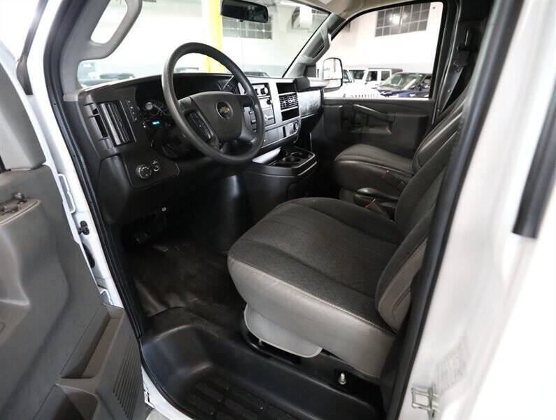 2024 GMC Savana 2500