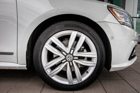 2017 Volkswagen Passat 1.8T SEL Premium