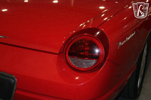 2002 Ford Thunderbird Deluxe