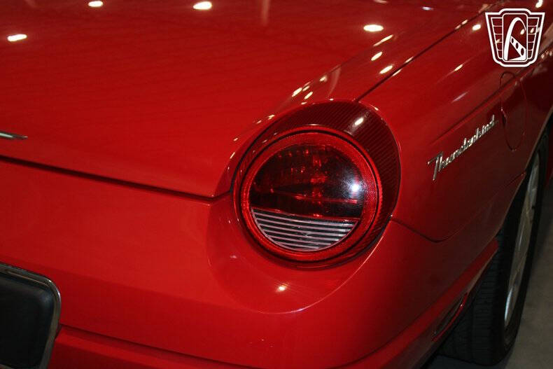 2002 Ford Thunderbird Deluxe