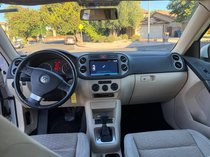 2009 Volkswagen Tiguan S