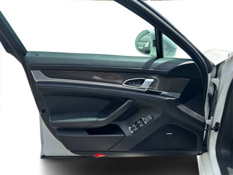 2015 Porsche Panamera