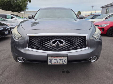 2017 Infiniti QX70