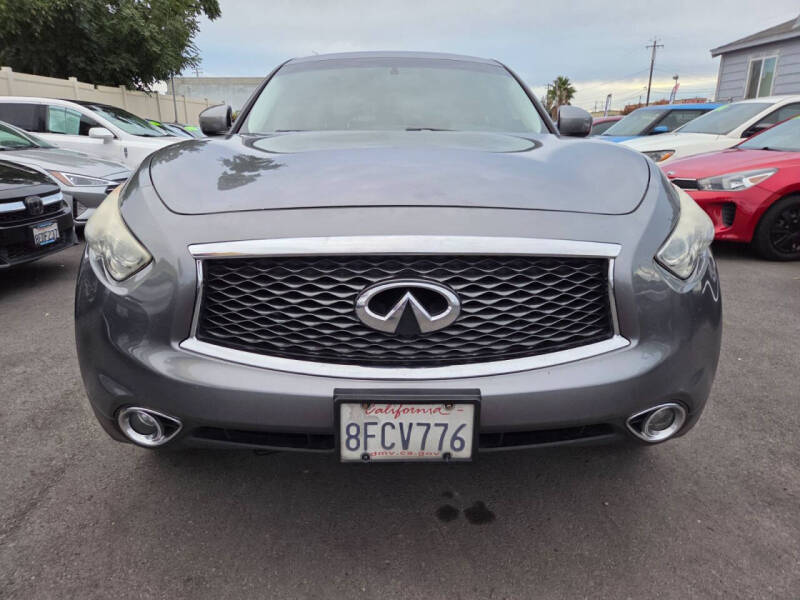 2017 Infiniti QX70