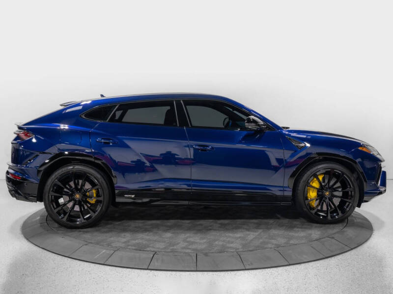 2023 Lamborghini Urus S