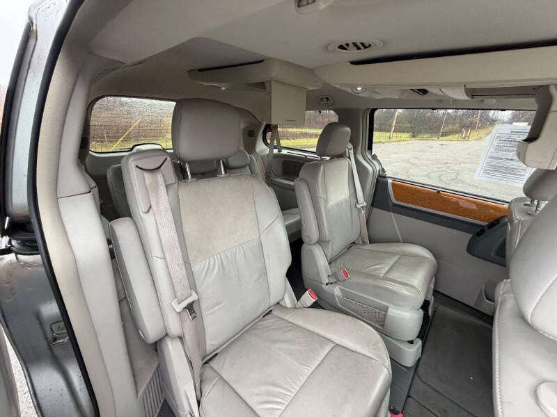 2008 Chrysler Town and Country Limited