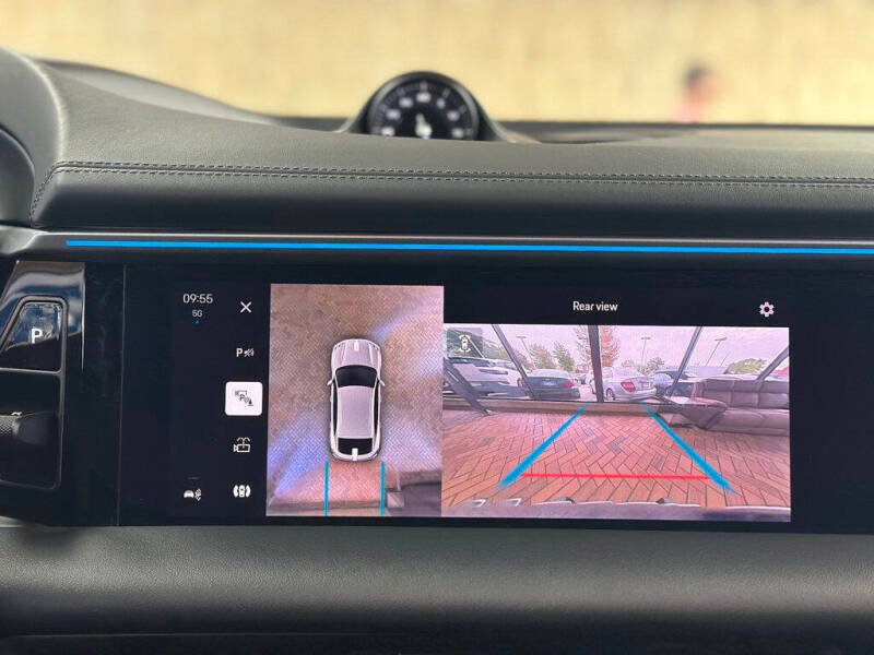 2024 Porsche Macan 4 Electric