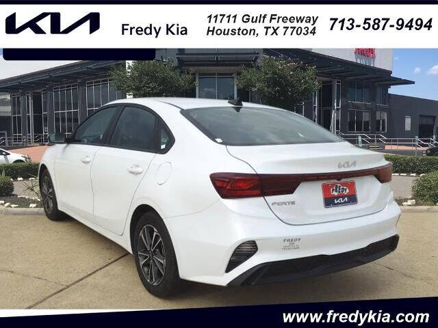 Used 2022 Kia FORTE LXS with VIN 3KPF24AD4NE418623 for sale in Houston, TX