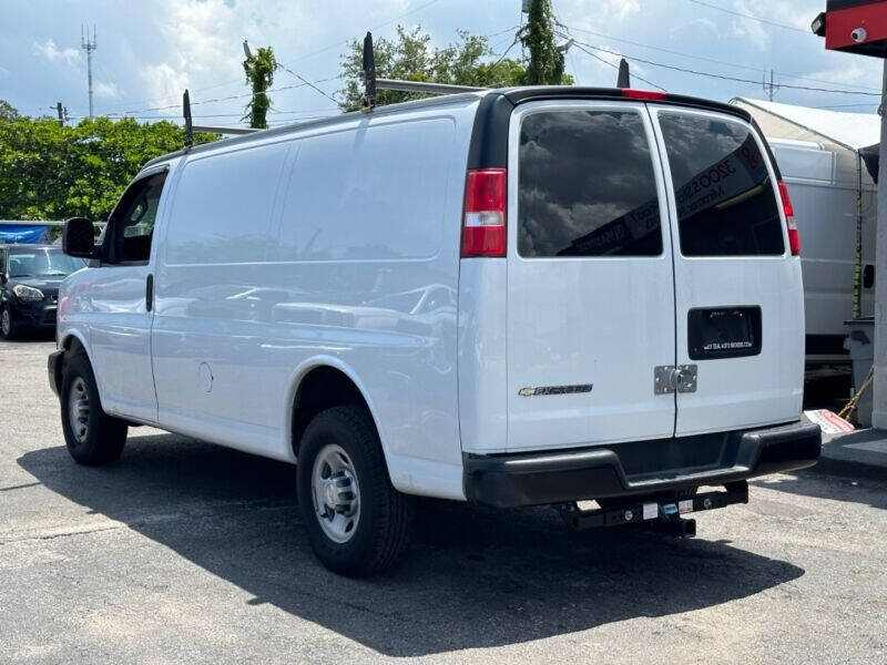 2017 Chevrolet Express  - $19,995