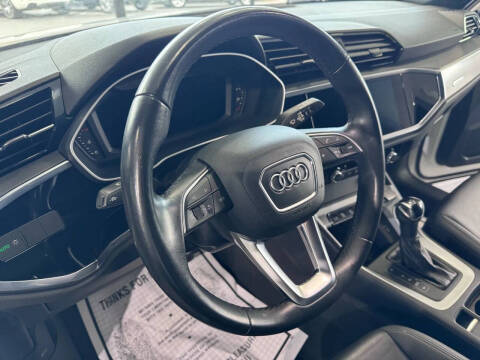 2021 Audi Q3 quattro Premium 40 TFSI