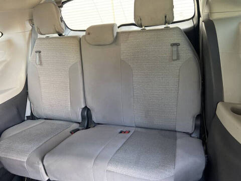 2021 Toyota Sienna LE 8-Passenger