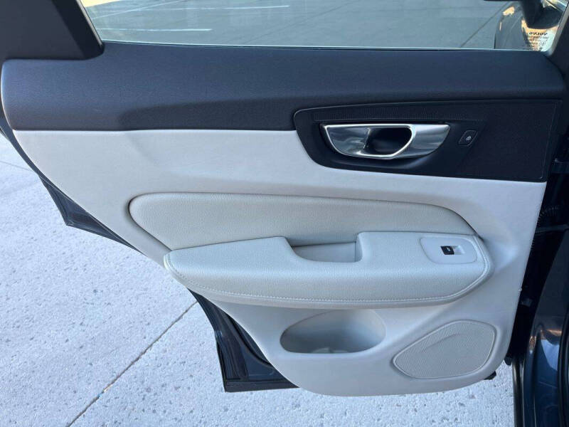 2020 Volvo XC60 T5 Momentum