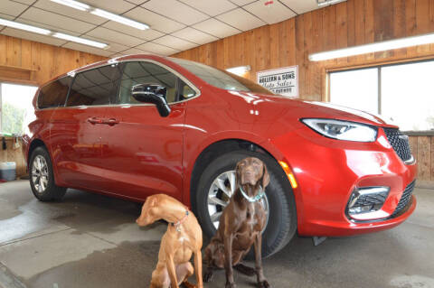 2025 Chrysler Pacifica Select