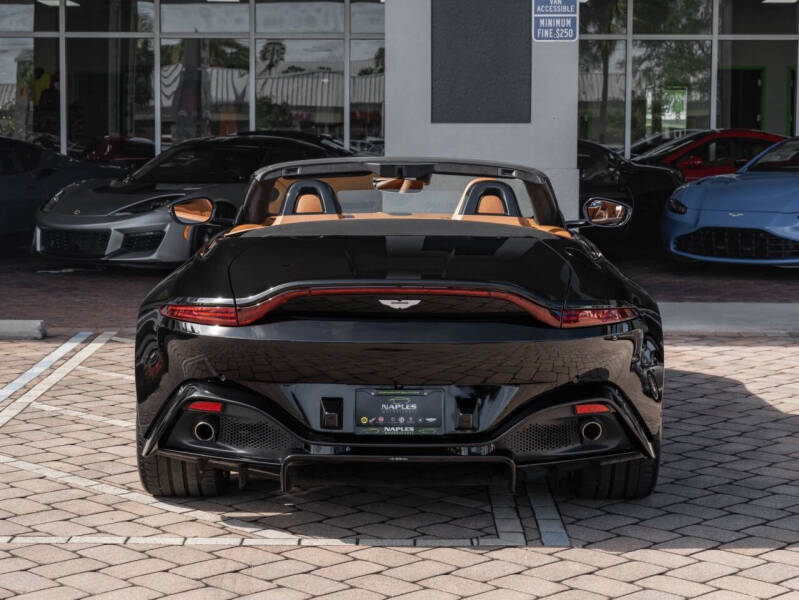2021 Aston Martin Vantage