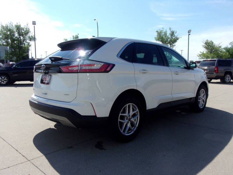 2024 Ford Edge SEL - Photo 6