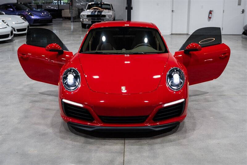 2017 Porsche 911 Carrera