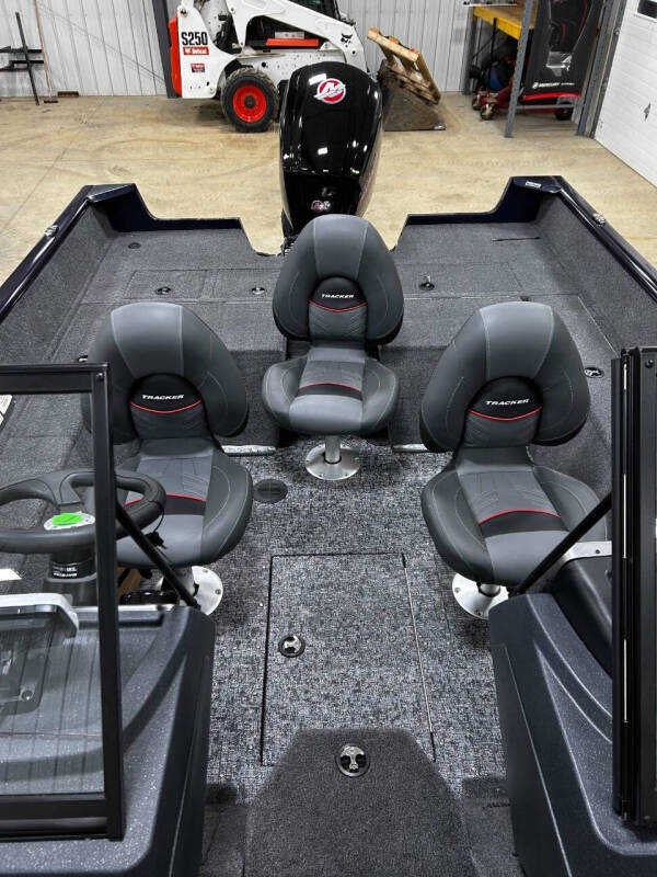 2025 Tracker PRO GUIDE 175 COMBO