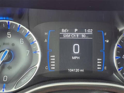 2022 Chrysler Voyager LX