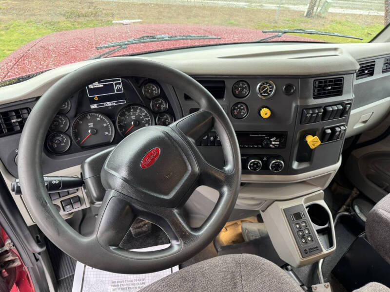 2021 Peterbilt 567