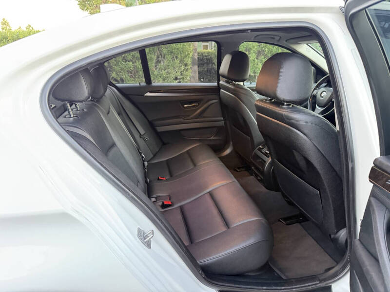 2016 BMW 5 Series 528i