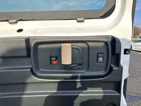 2025 Chevrolet Express 2500