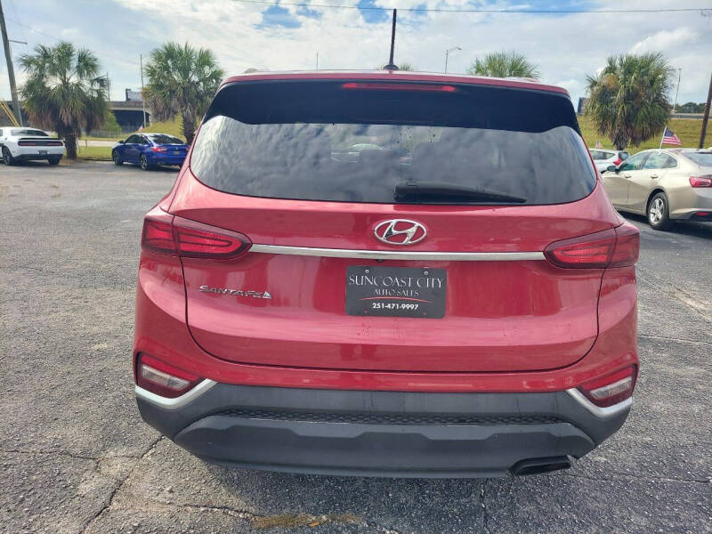 2019 Hyundai Santa Fe SE photo 5