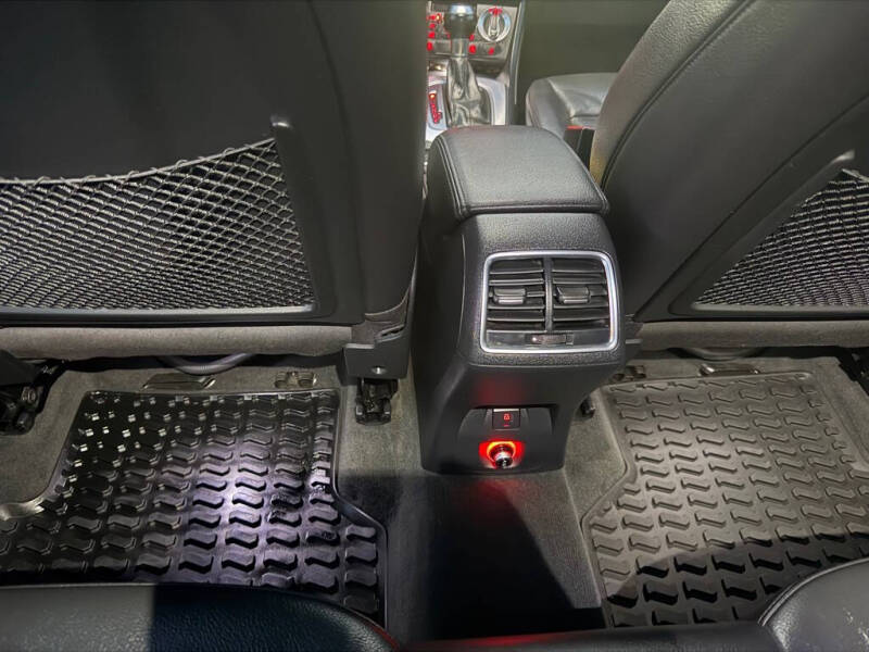 2015 Audi Q3 2.0T quattro Prestige