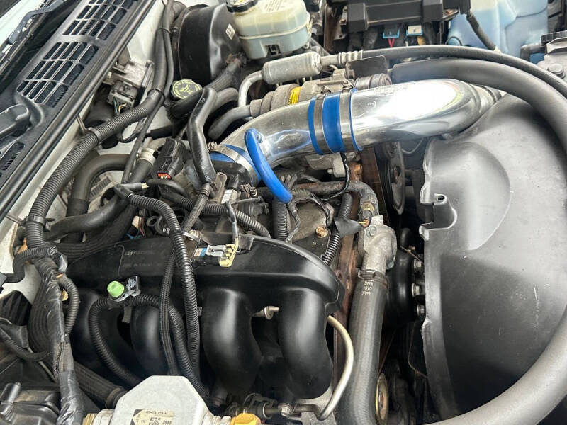 2000 Chevrolet S-10 LS