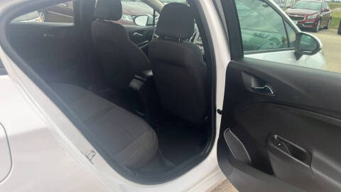 2017 Chevrolet Cruze LS Auto