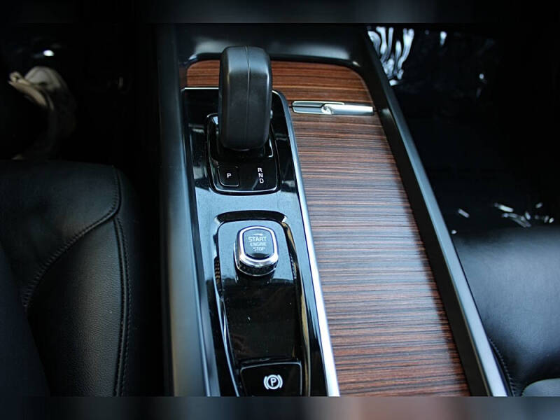 2022 Volvo S60 B5 Momentum