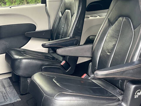 2017 Chrysler Pacifica Touring Plus
