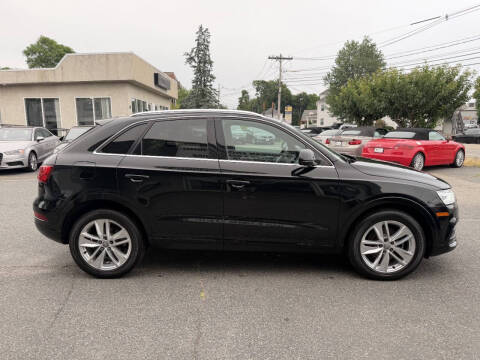 2017 Audi Q3 2.0T quattro Premium Plus