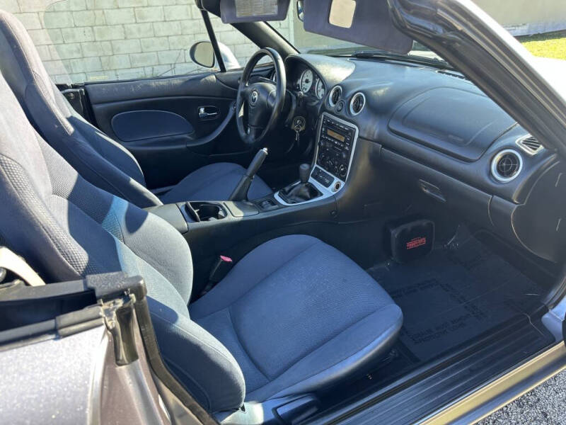 2003 Mazda MX-5 Miata