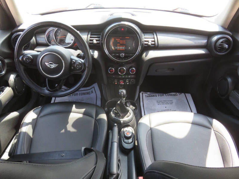 2015 MINI Hardtop 4 Door Cooper