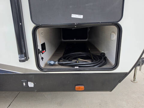 2023 Cruiser RV Shadow Cruiser