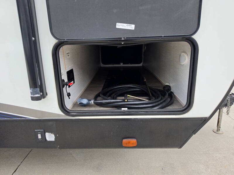 2023 Cruiser RV Shadow Cruiser