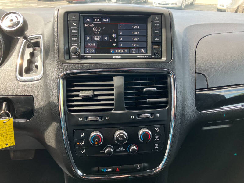 2017 Dodge Grand Caravan SE