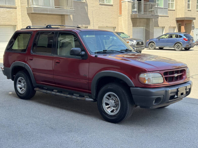 2000 Ford Explorer XLS